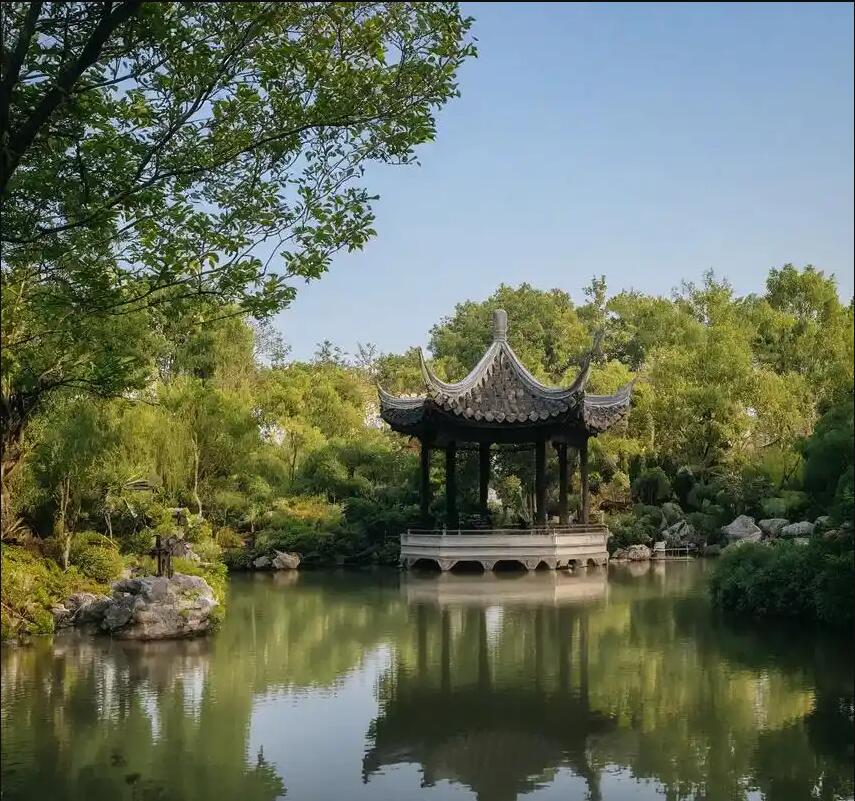 黄浦区莫爱餐饮有限公司